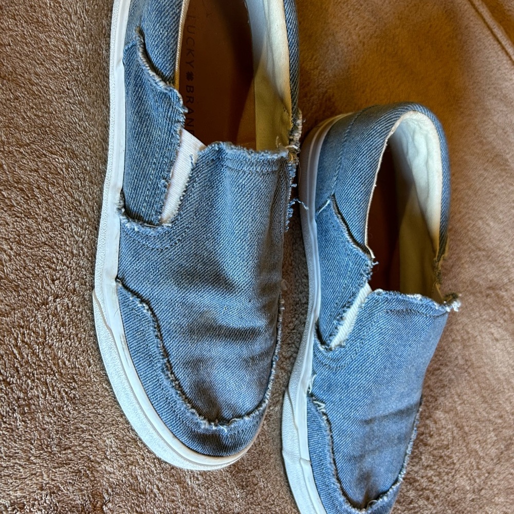 Lucky Brand Blue Flats Versatile Slip-On Loafers - size 9